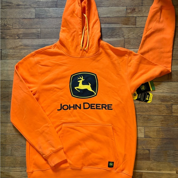 BNWT JOHN DEERE HOODIE 🦌 - Picture 8 of 8